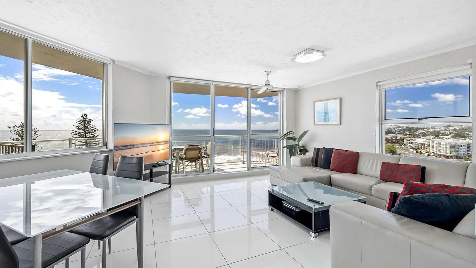 Mandolin Beachfront Resort Alexandra Headland
