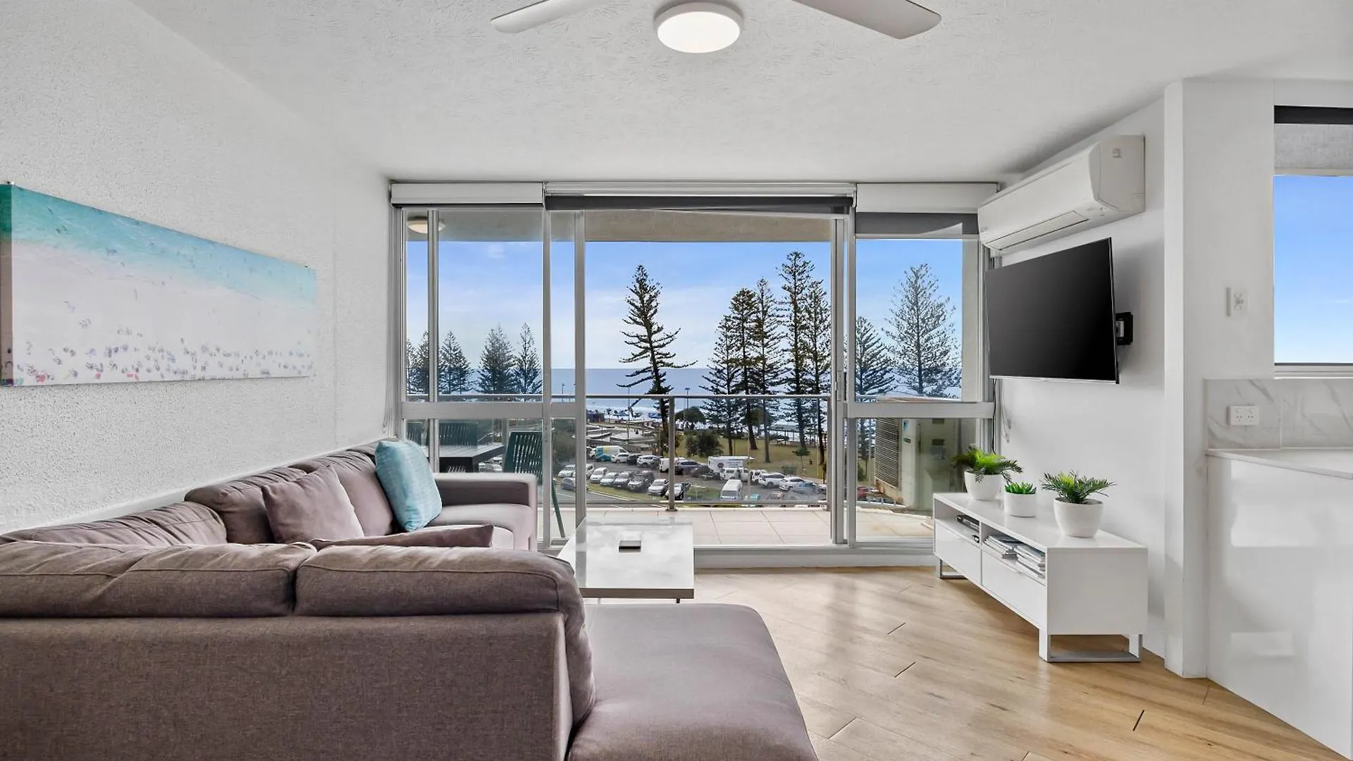 Mandolin Beachfront Resort Alexandra Headland 4*,