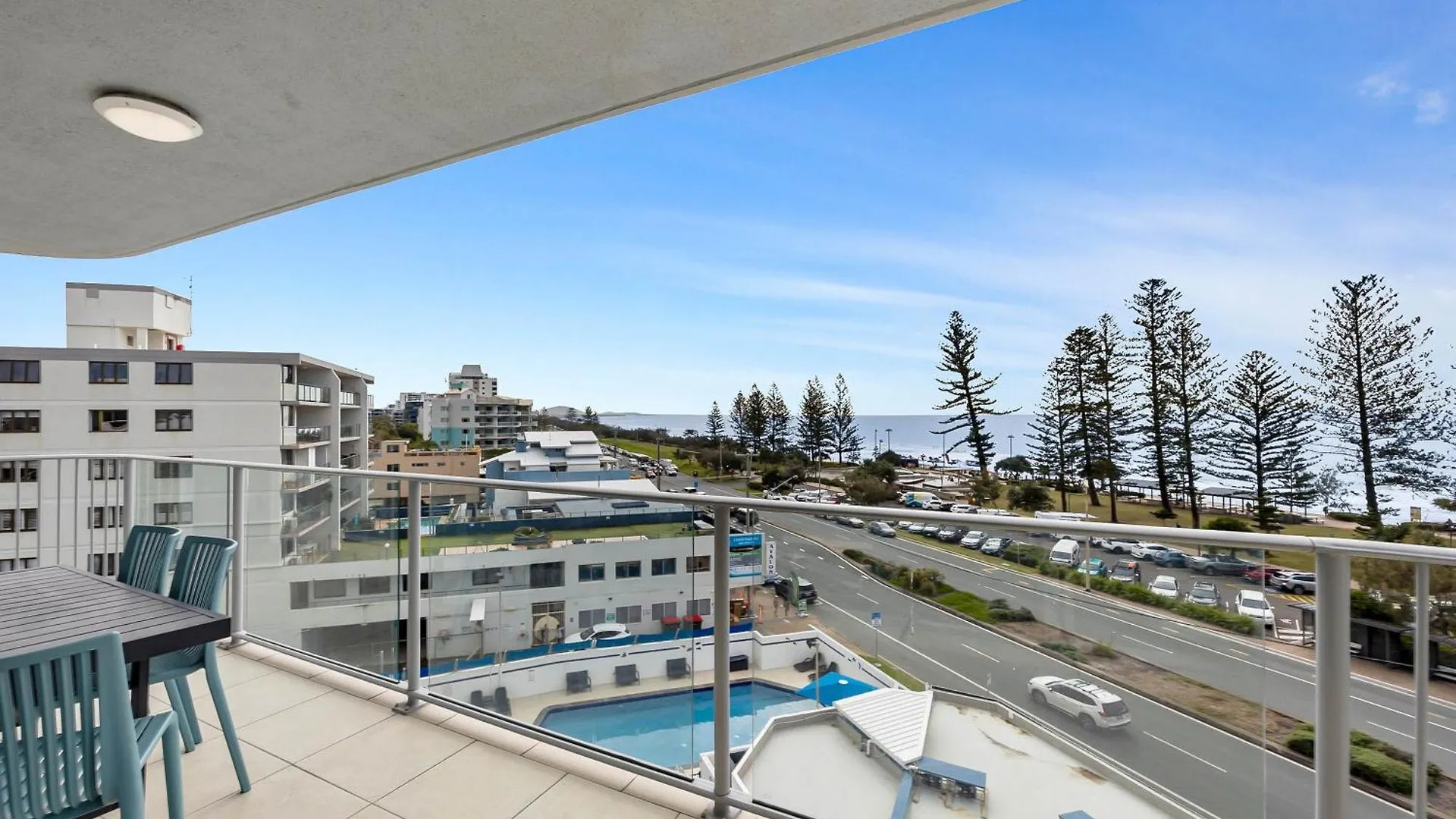 Mandolin Beachfront Resort Alexandra Headland Apartahotel