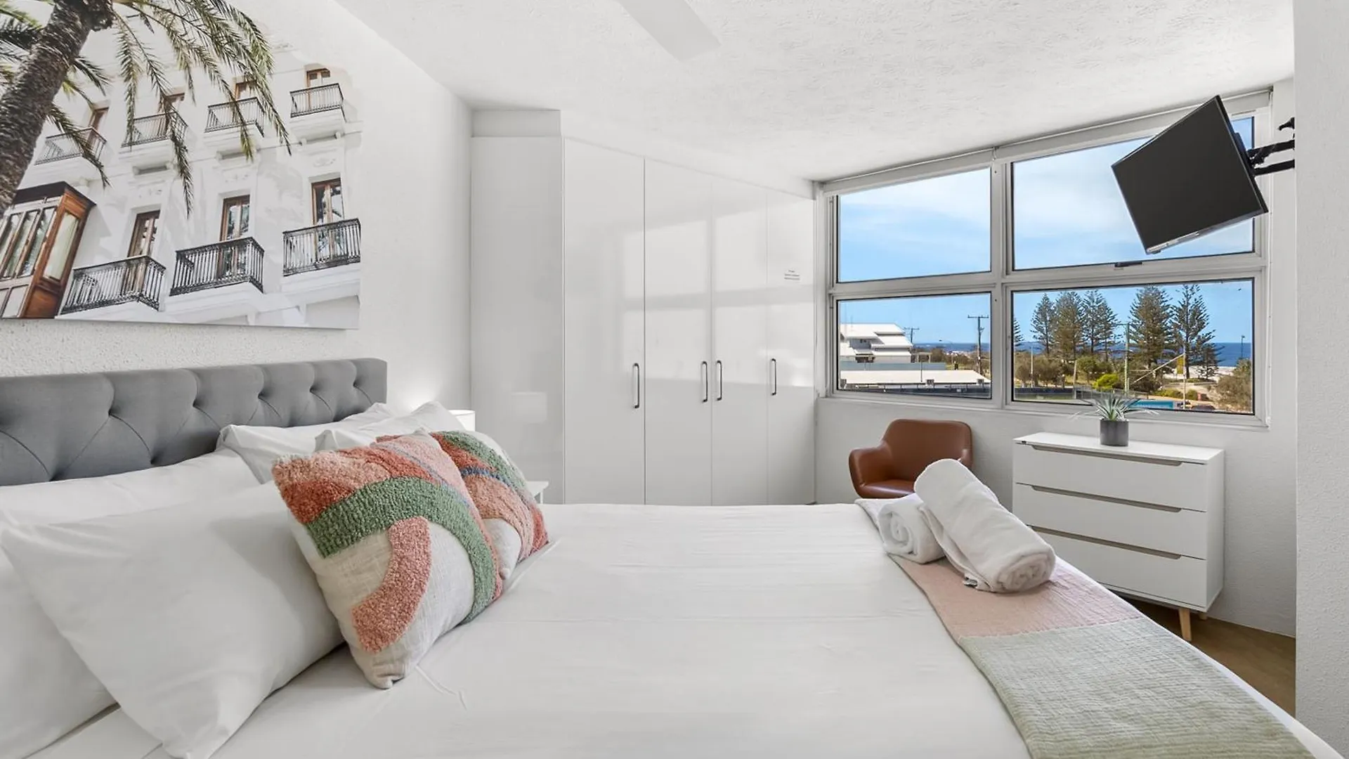 Apartahotel Mandolin Beachfront Resort Alexandra Headland