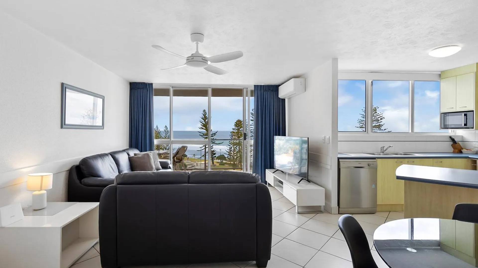 Mandolin Beachfront Resort Alexandra Headland Apartahotel