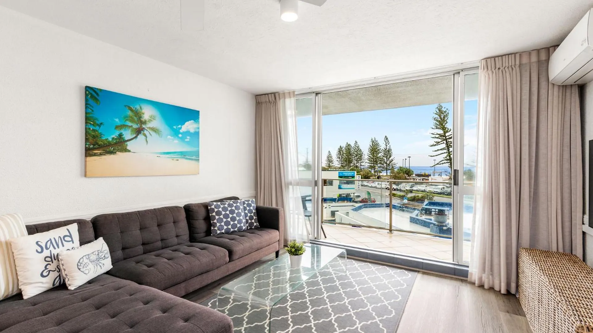 Mandolin Beachfront Resort Alexandra Headland